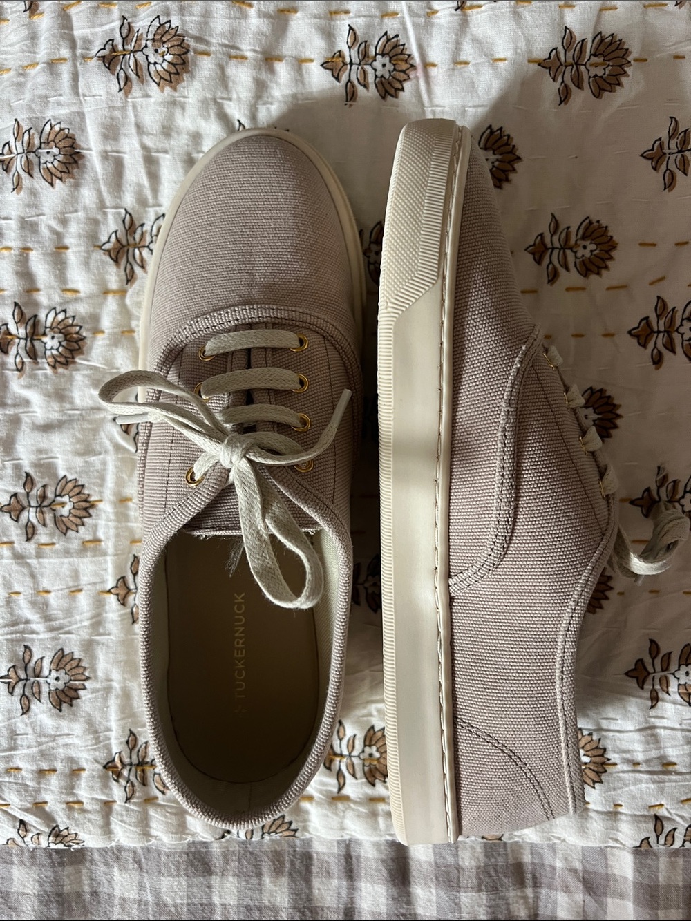 Tuckernuck canvas bea sneaker NIB